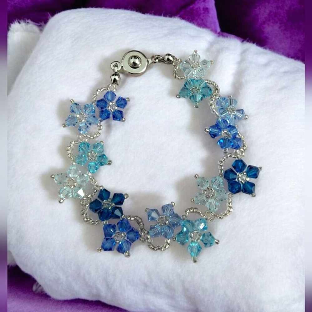 Handmade Silver & Blue Multifloral Crystal Swarovski Bracelet Unsigned